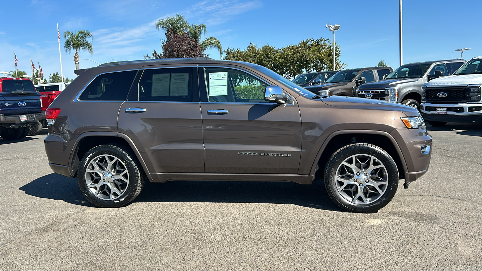 2020 Jeep Grand Cherokee Overland 2