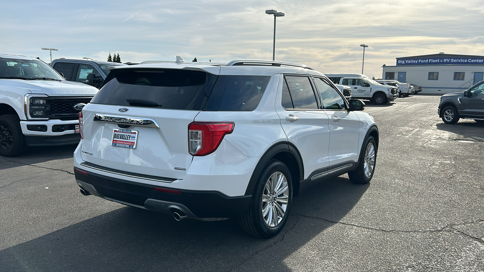 2021 Ford Explorer Limited 3