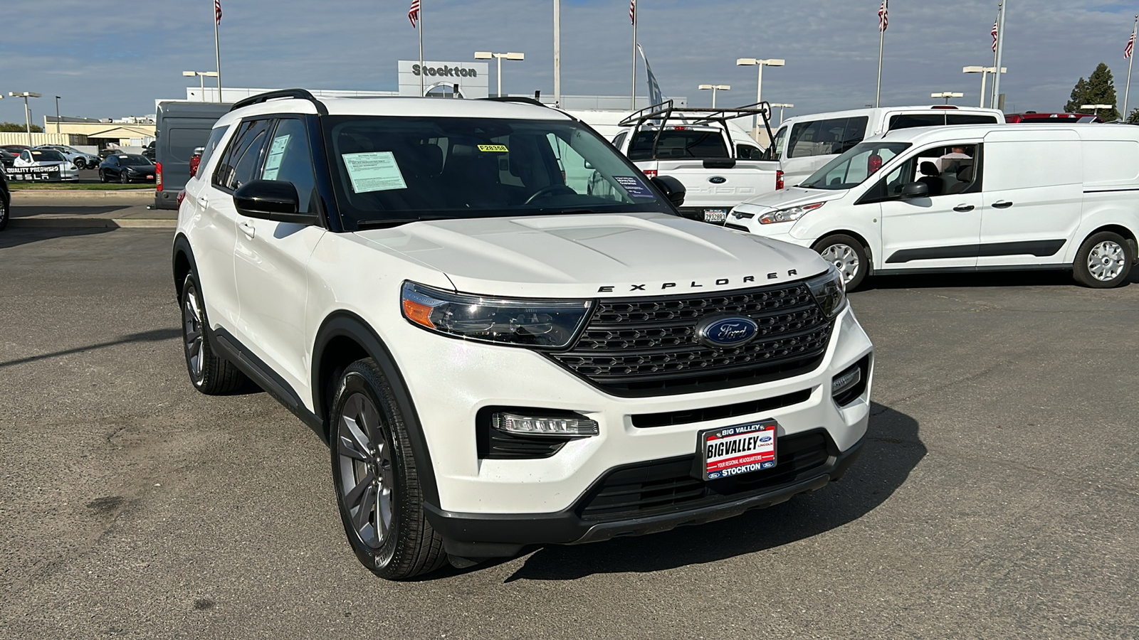 2022 Ford Explorer XLT 1