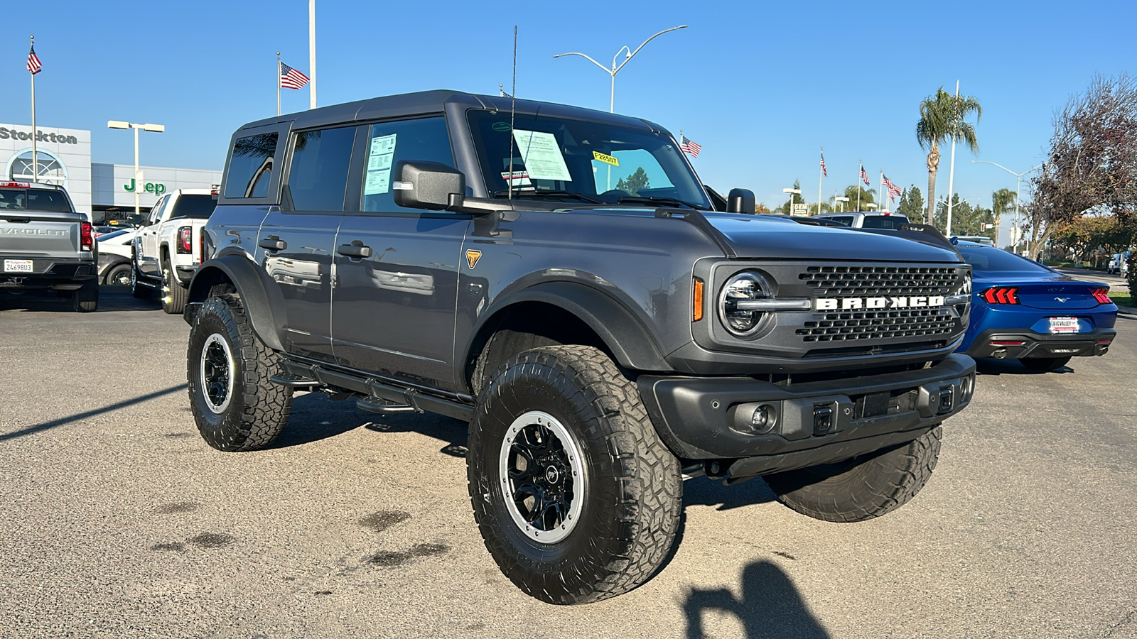 2023 Ford Bronco Badlands 1