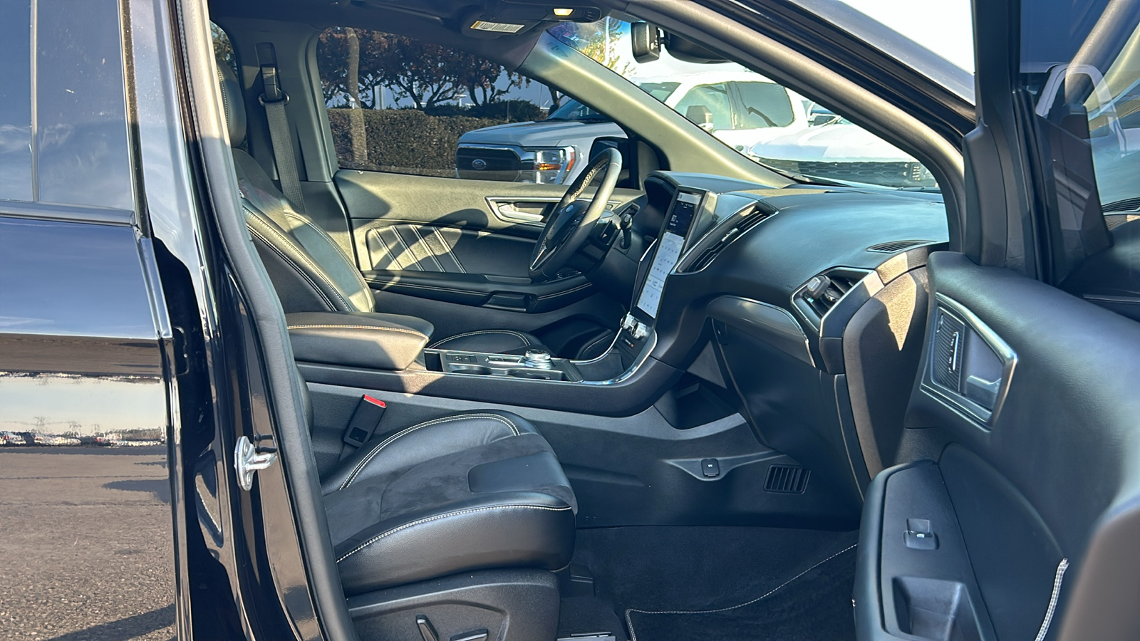 2024 Ford Edge ST 11