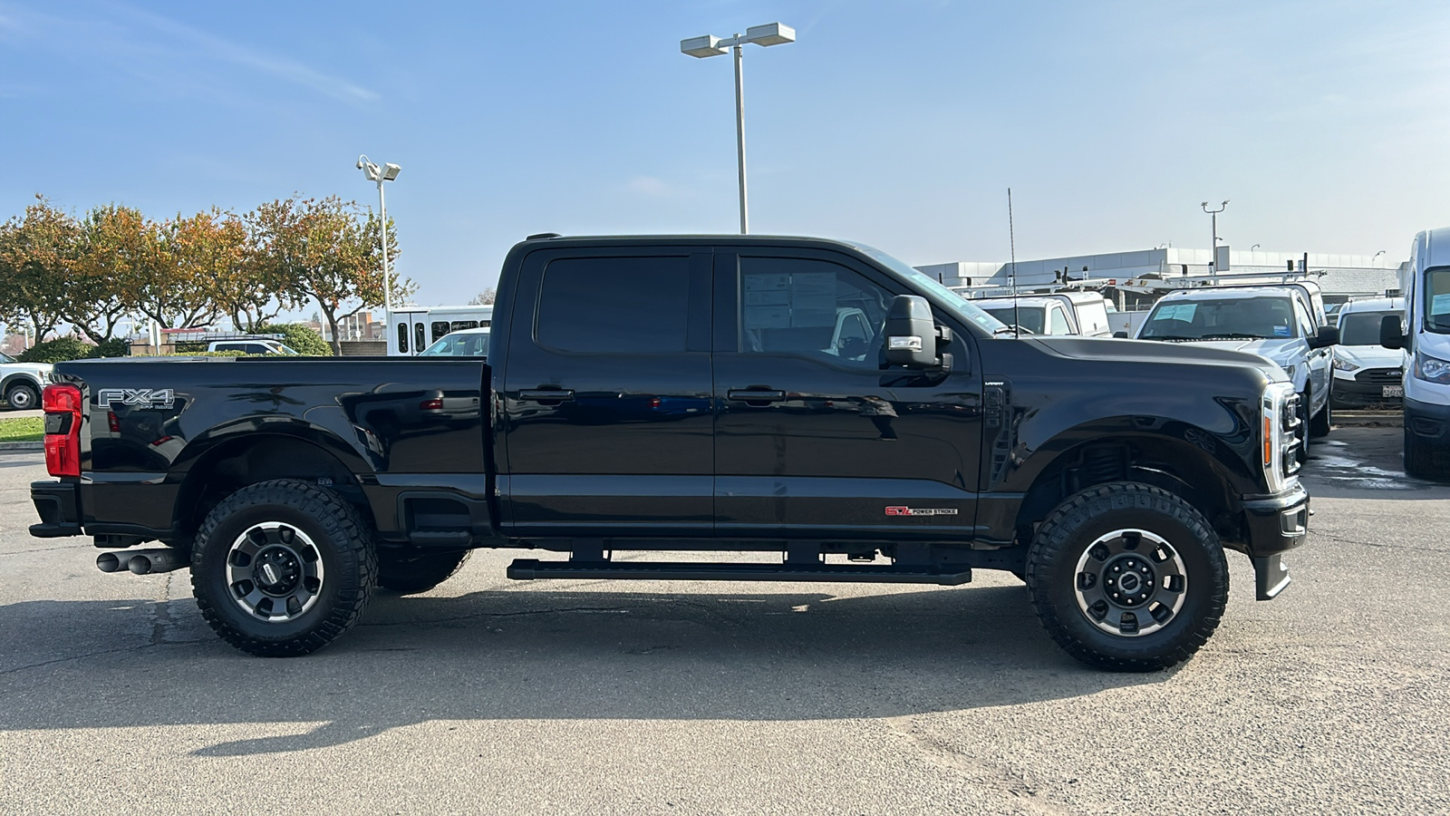 2023 Ford F-250SD Lariat 2