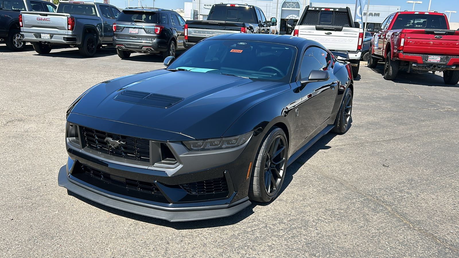 2024 Ford Mustang Dark Horse 8