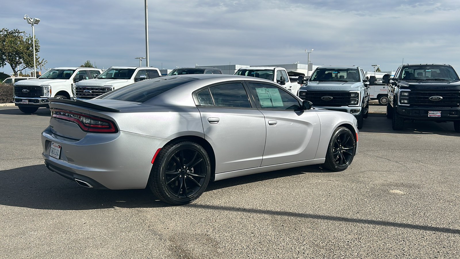 2016 Dodge Charger SE 3