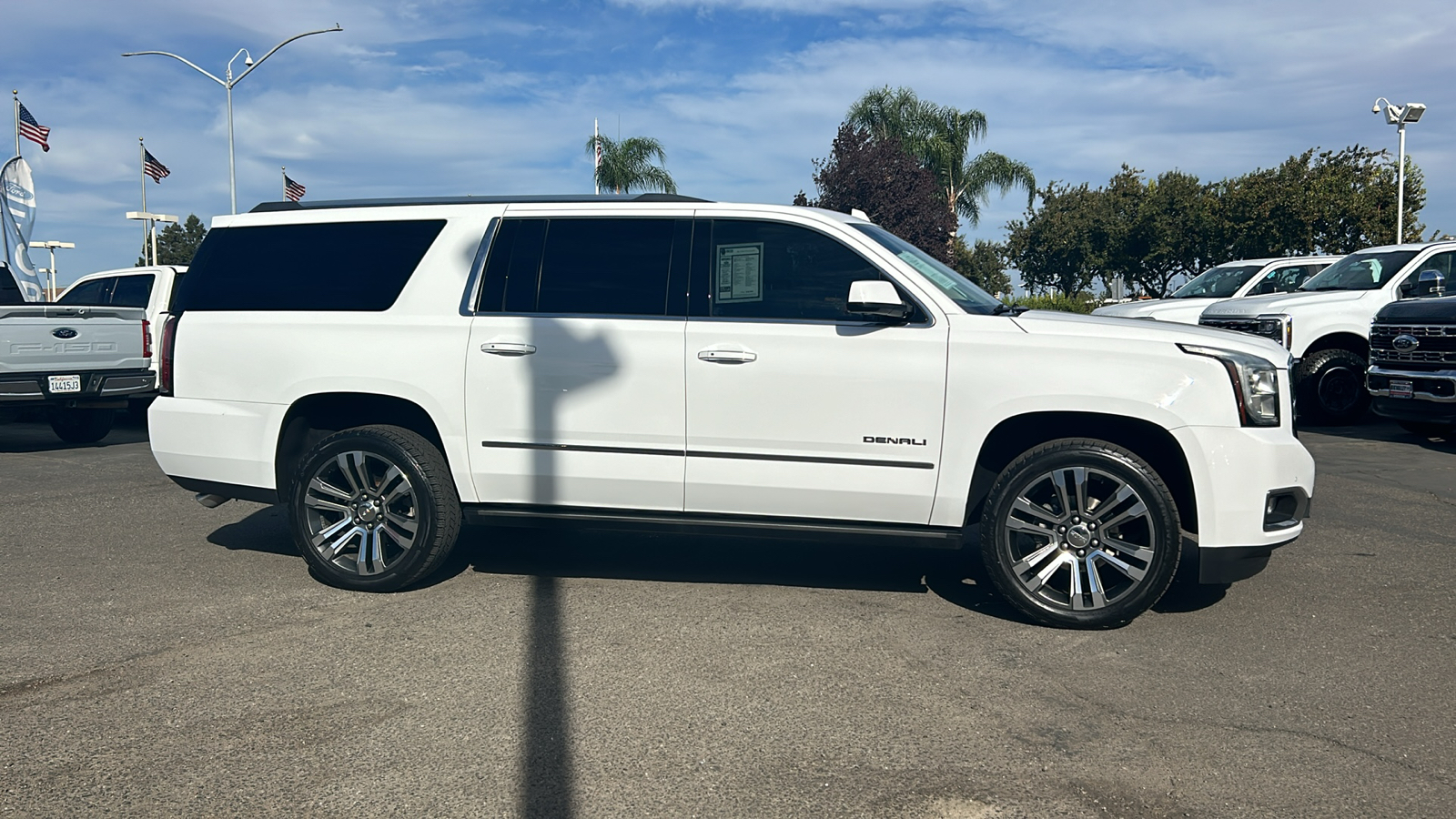 2018 GMC Yukon XL Denali 2