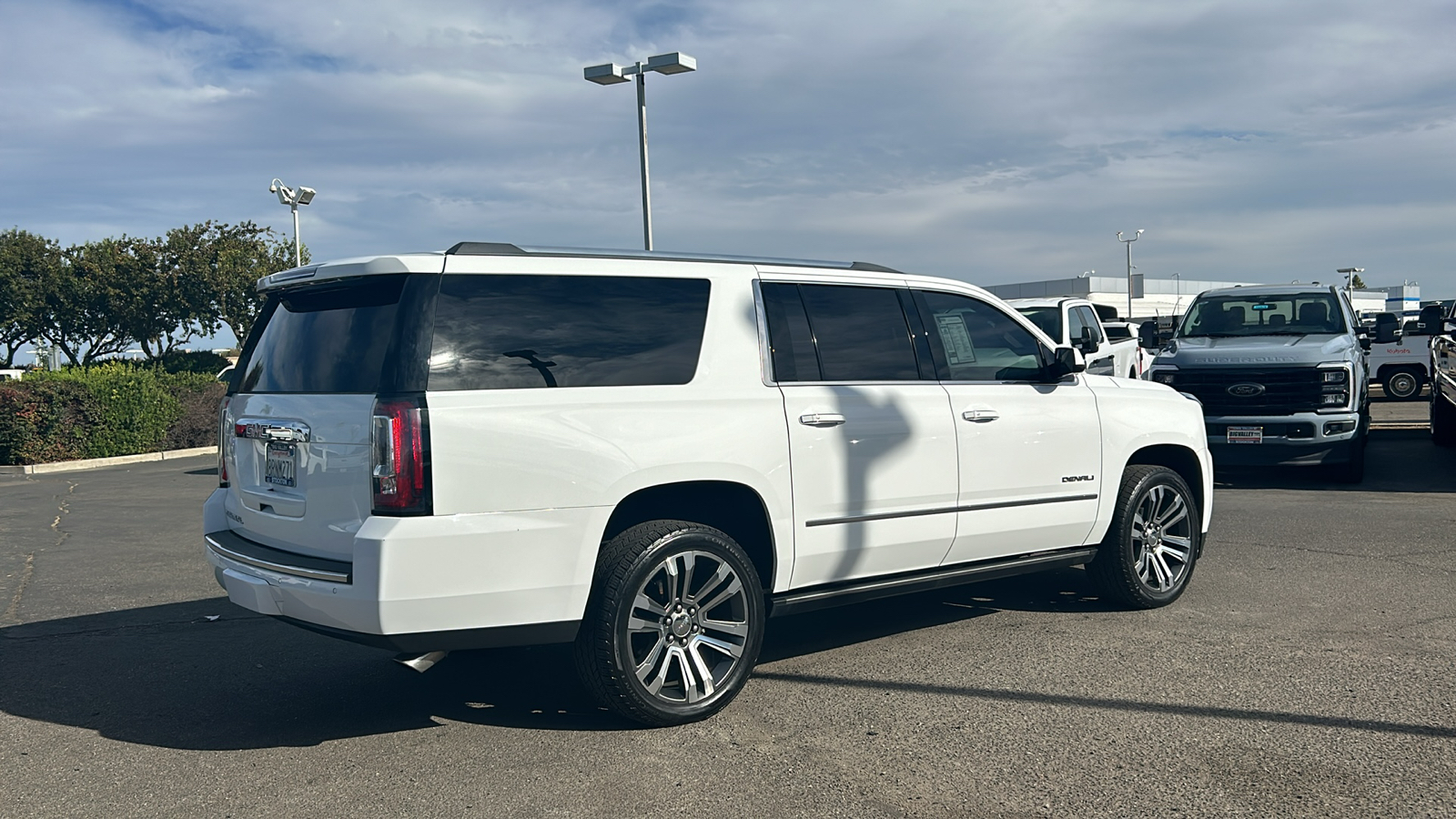 2018 GMC Yukon XL Denali 3