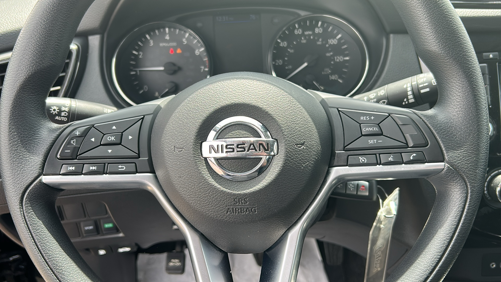 2021 Nissan Rogue Sport S 18