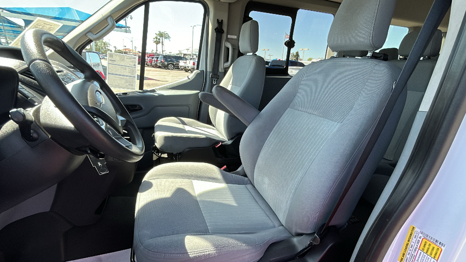2017 Ford Transit-350 XLT 16