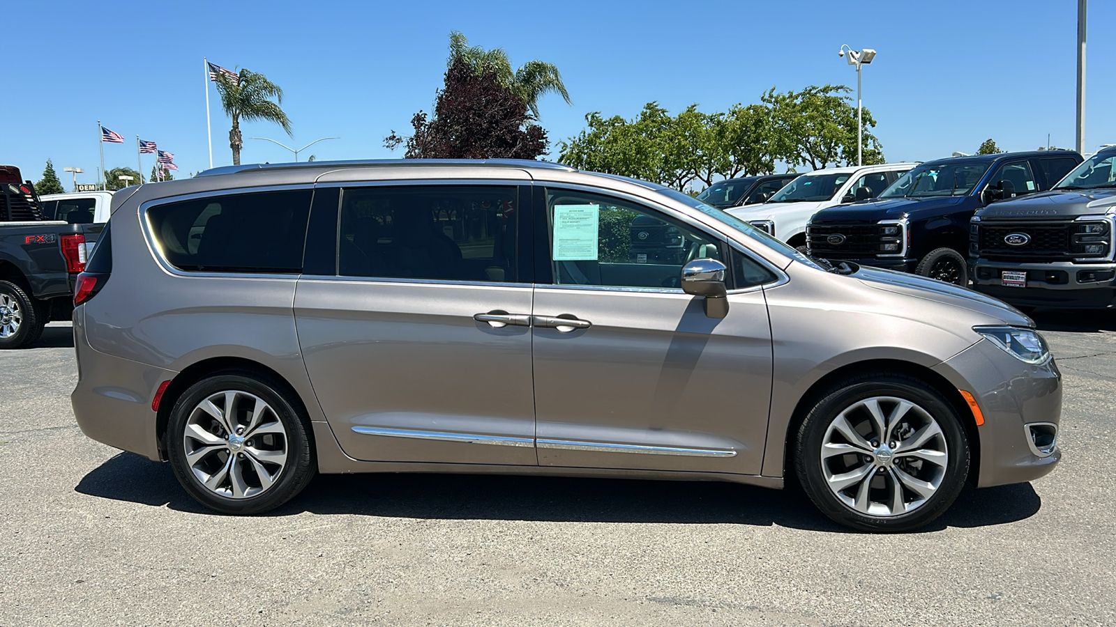 2017 Chrysler Pacifica Limited 2