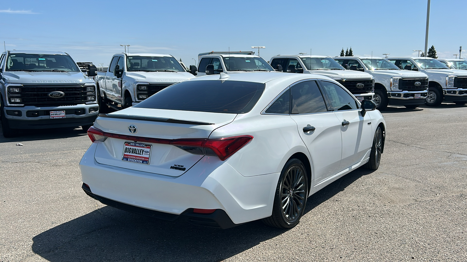 2020 Toyota Avalon Hybrid XSE 3
