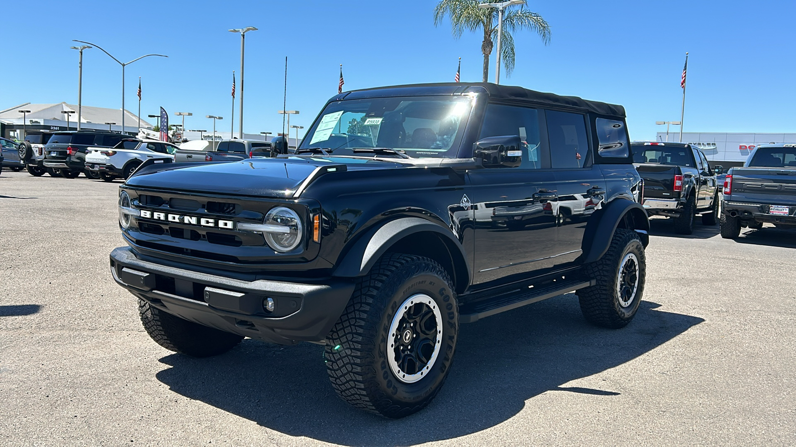 2022 Ford Bronco Outer Banks 7