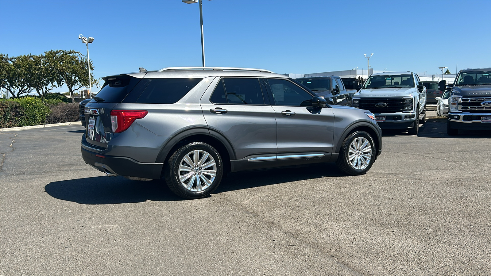 2021 Ford Explorer Limited 3