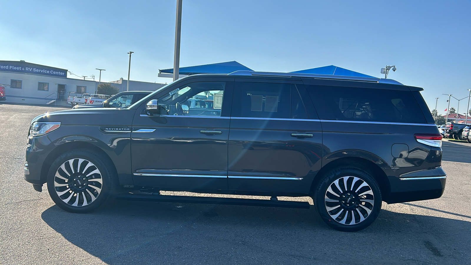 2023 Lincoln Navigator L Black Label 6