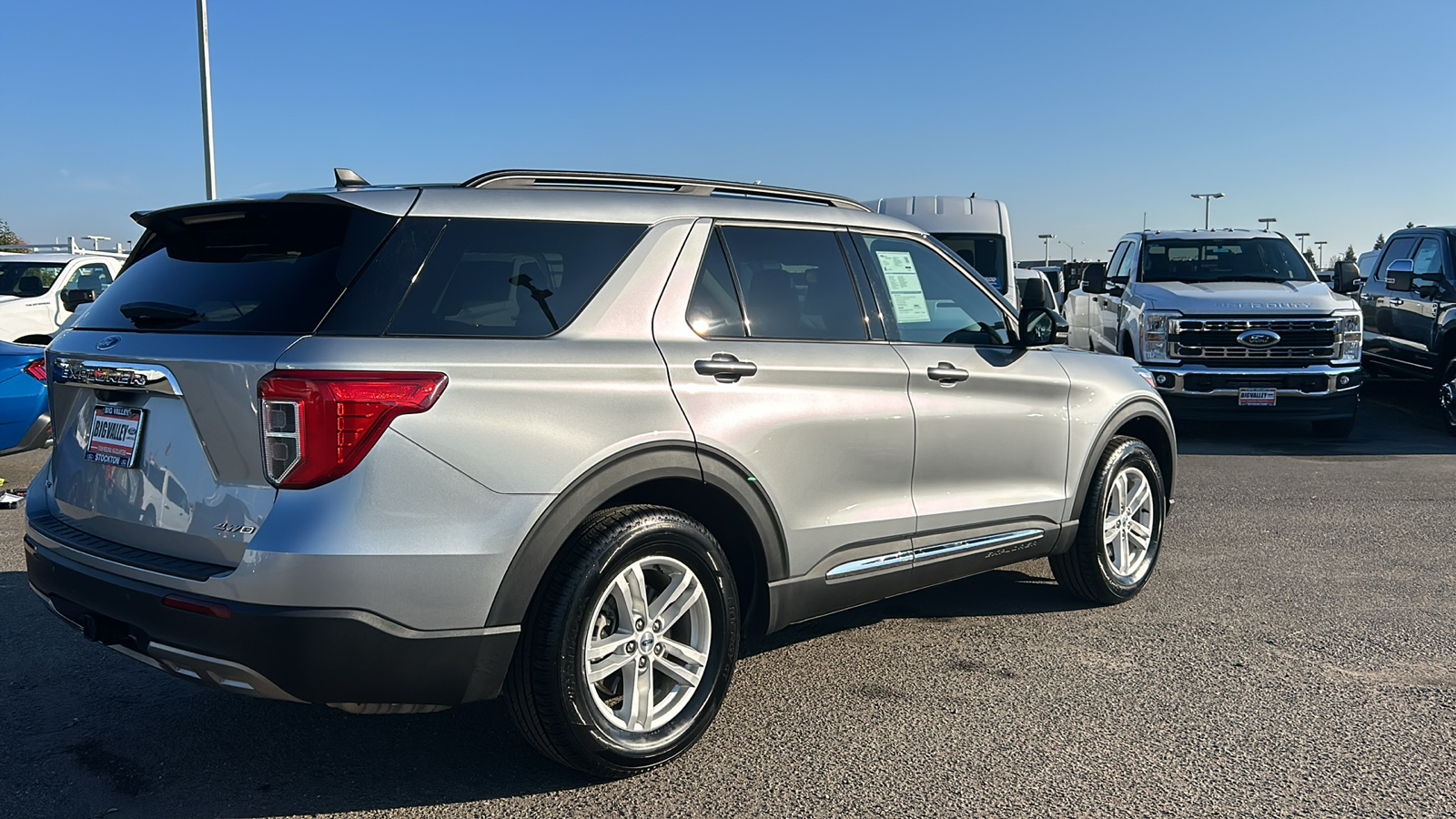 2023 Ford Explorer XLT 3