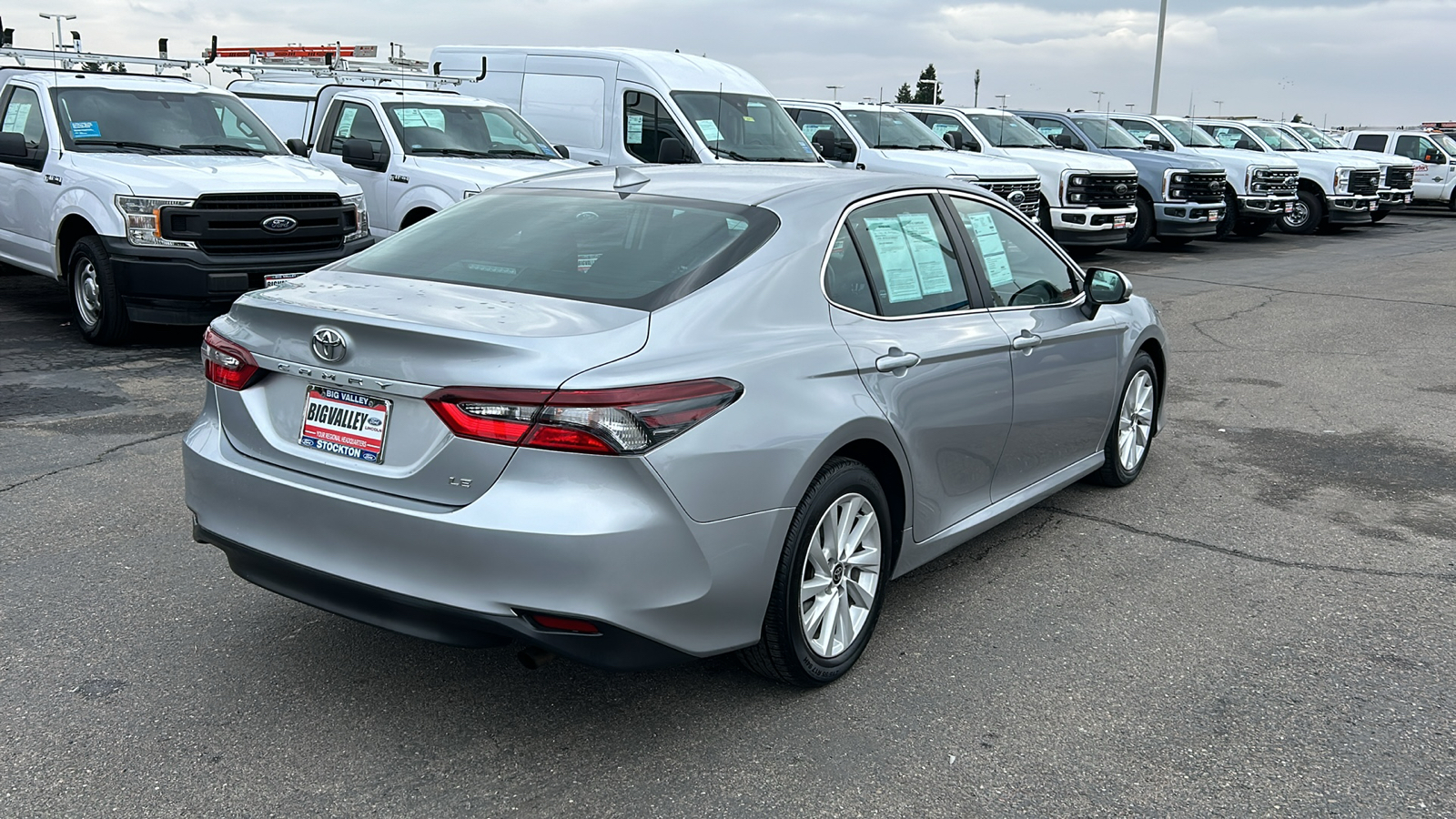 2022 Toyota Camry LE 3