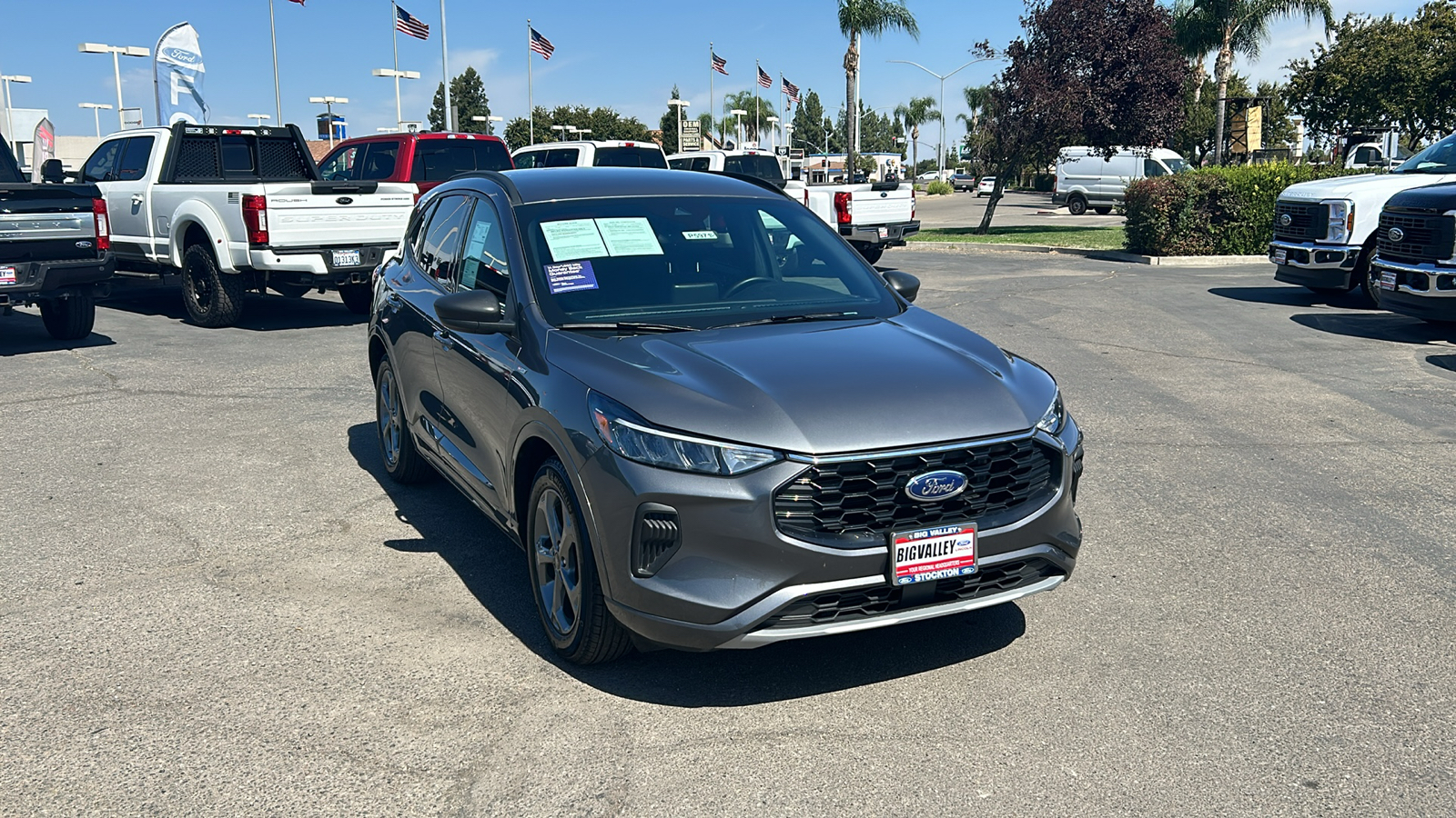 2023 Ford Escape ST-Line 1