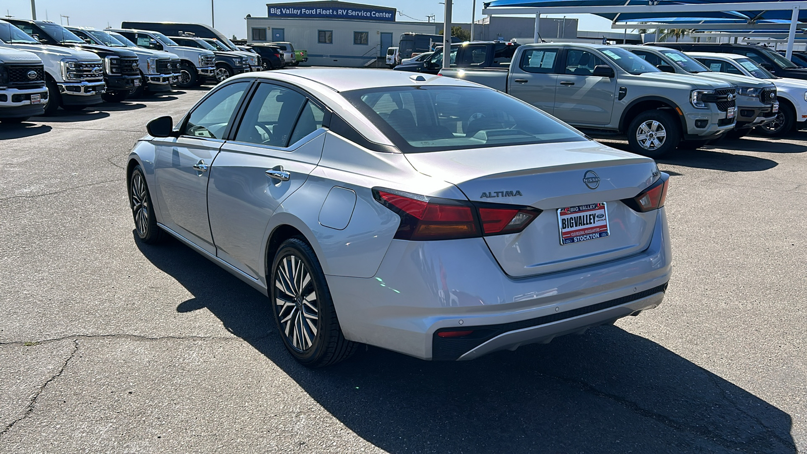 2023 Nissan Altima 2.5 SV 5