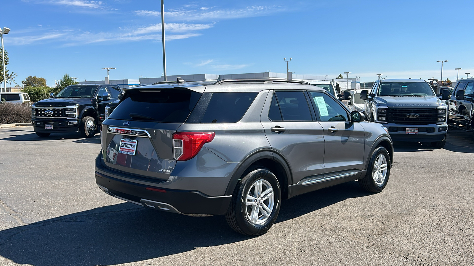 2023 Ford Explorer XLT 3