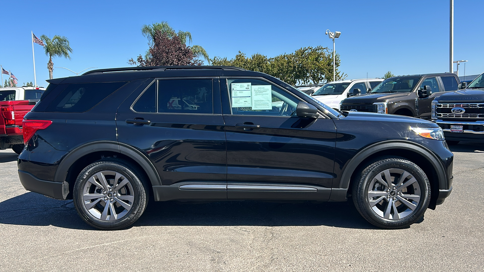 2021 Ford Explorer XLT 2