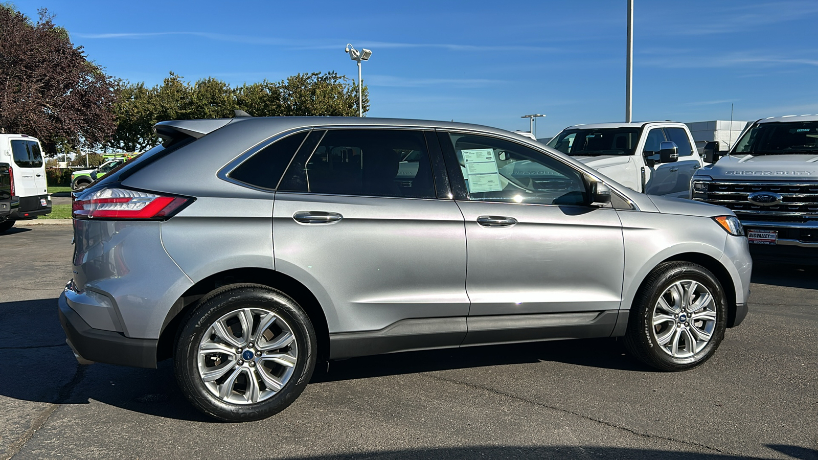 2022 Ford Edge Titanium 2