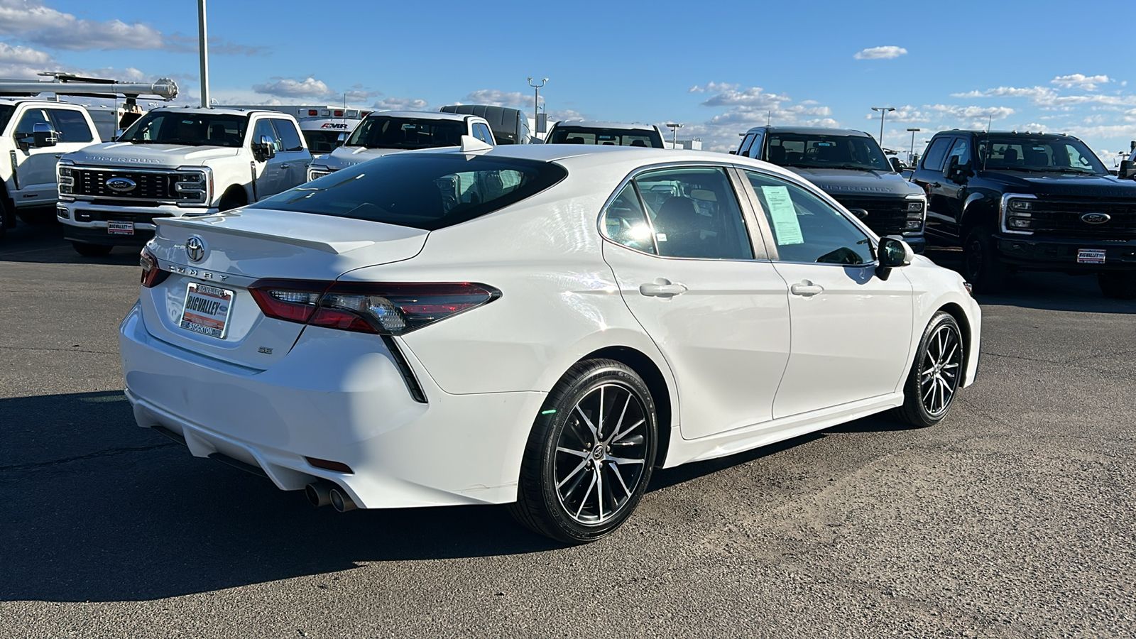 2021 Toyota Camry SE 3