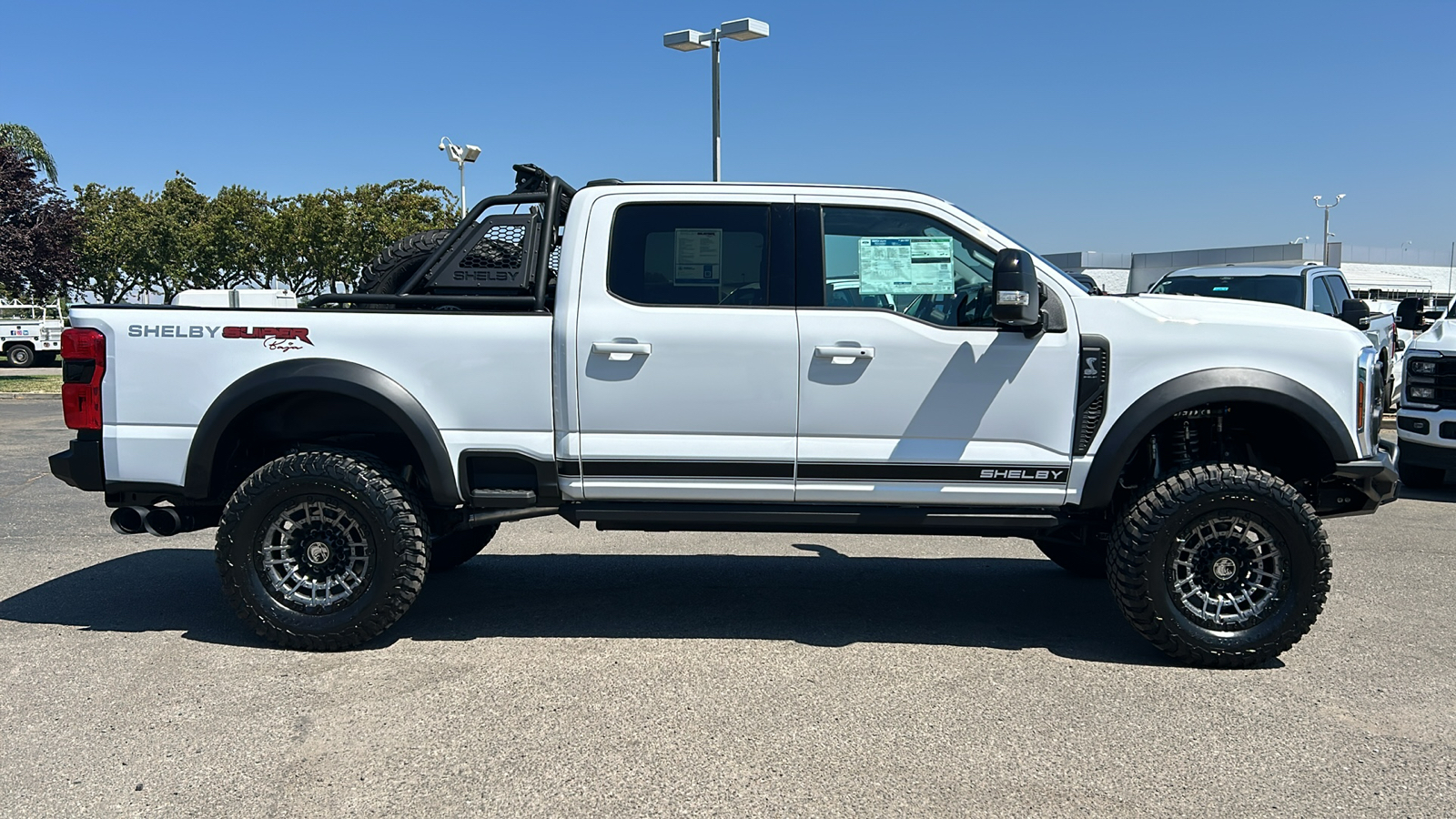 2024 Ford F-250SD Lariat 2