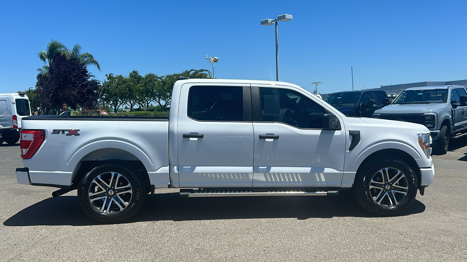 2024 Ford F-150 XLT 2