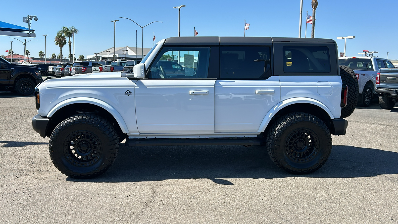 2024 Ford Bronco Outer Banks 7