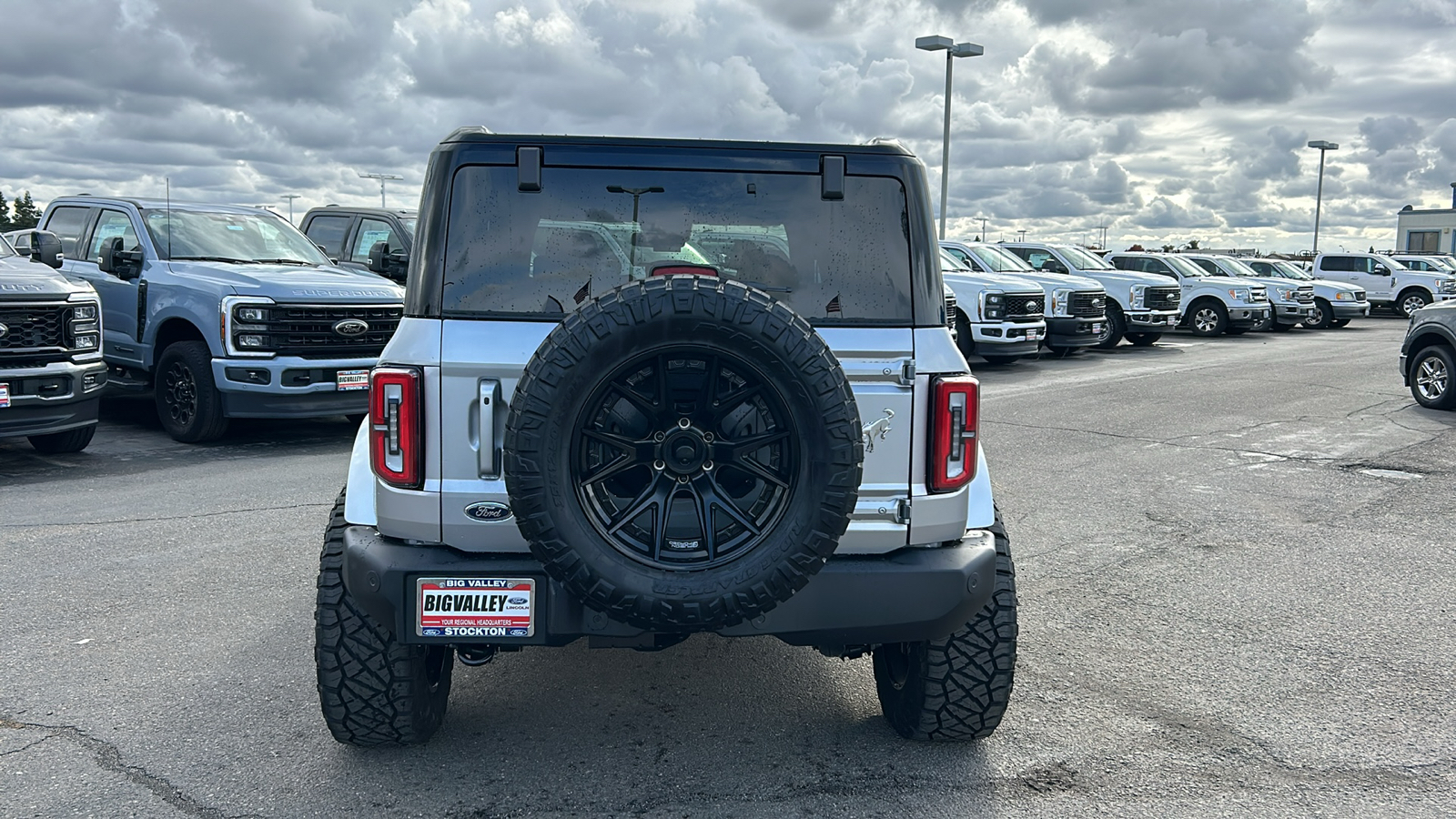 2024 Ford Bronco Outer Banks 4