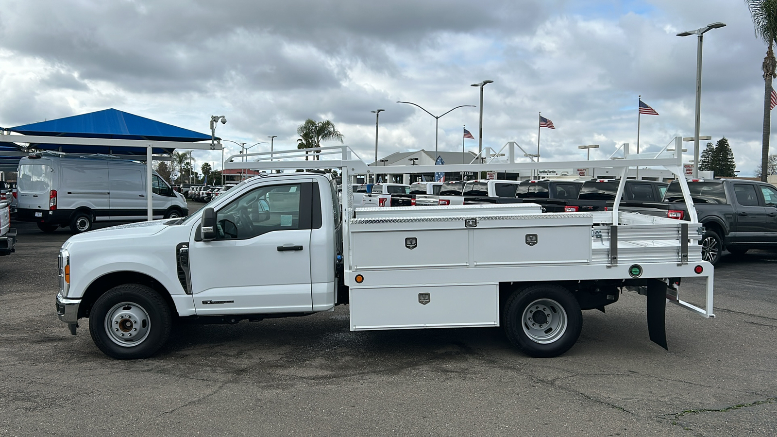 2023 Ford F-350SD Contractor Body 6