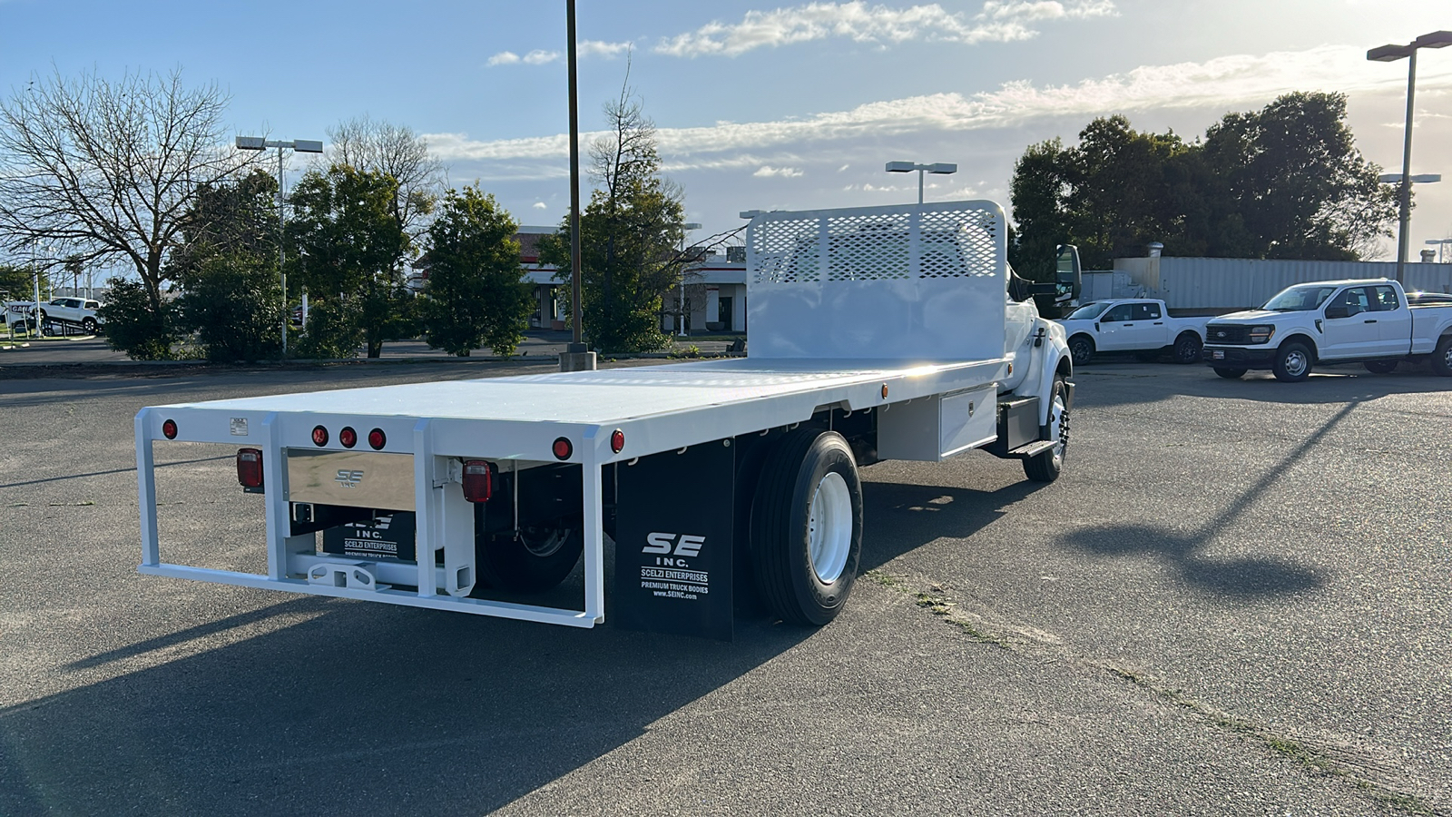 2024 Ford F-650SD 20-Foot Flatbed 3