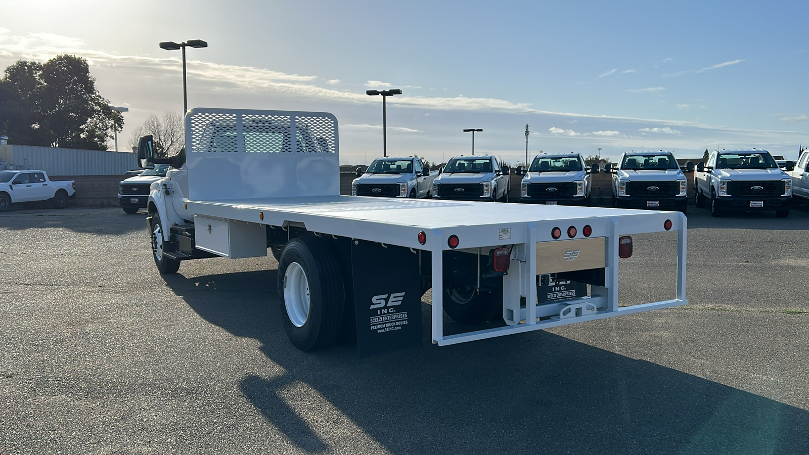 2024 Ford F-650SD 20-Foot Flatbed 5