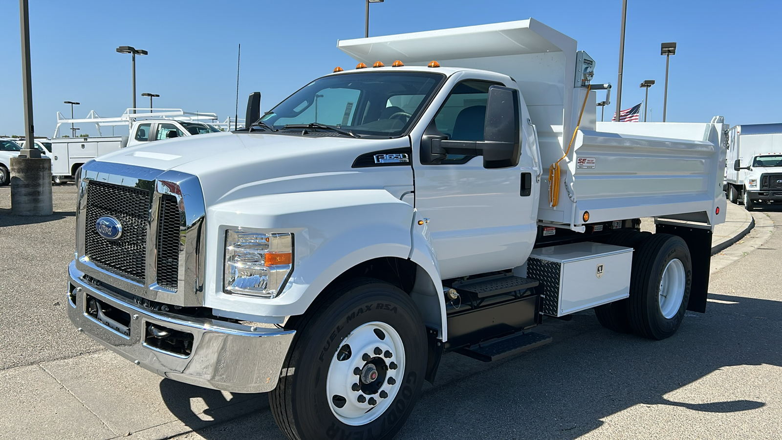 2025 Ford F-650SD Base 1