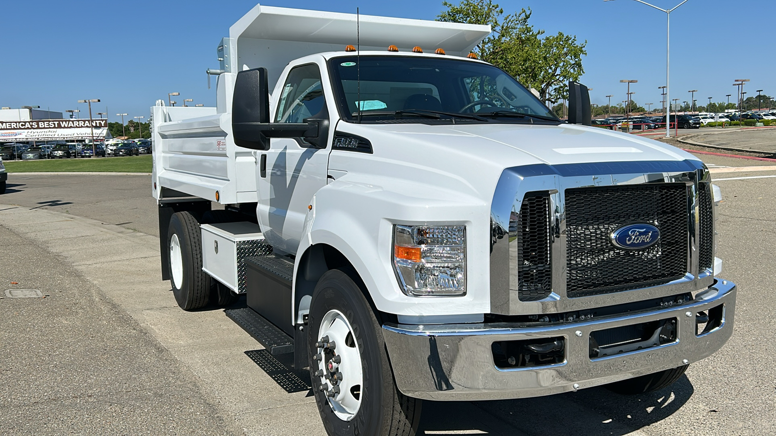 2025 Ford F-650SD Base 3