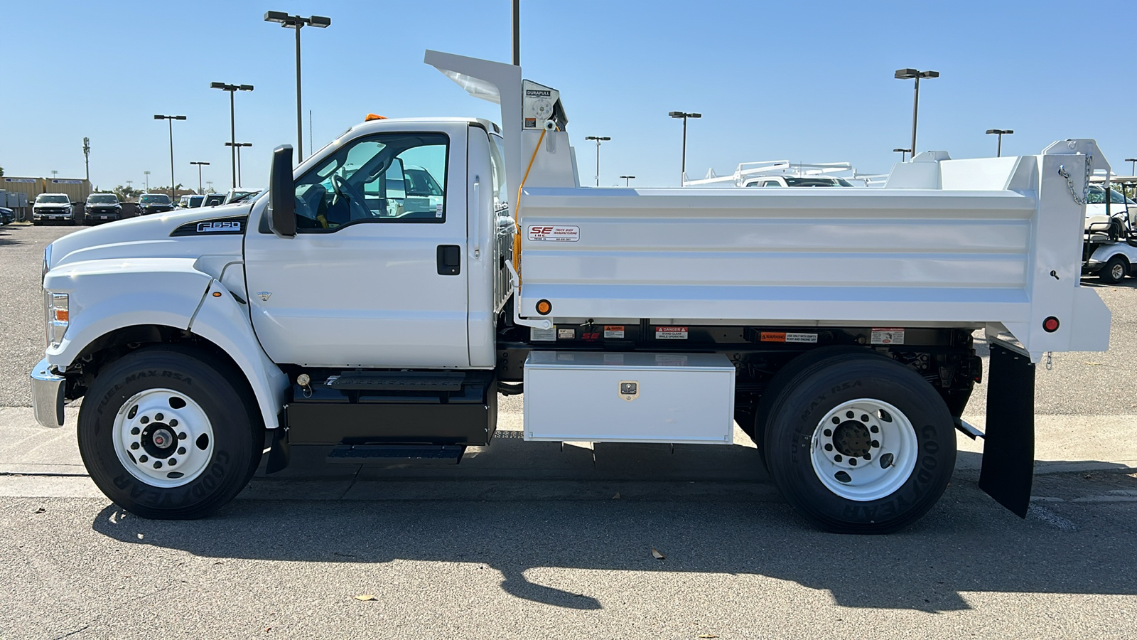 2025 Ford F-650SD Base 7