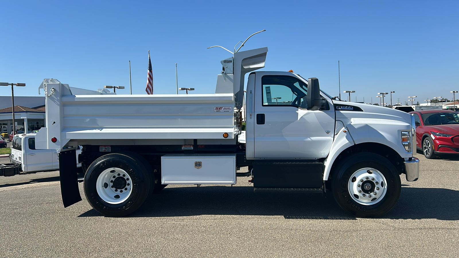 2025 Ford F-650SD Base 4