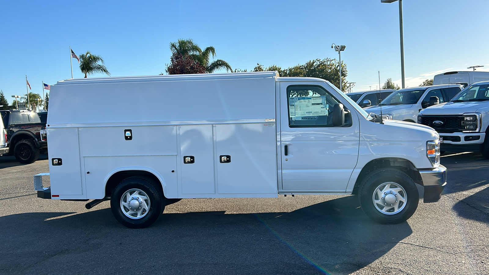 2025 Ford E-350SD Base 4