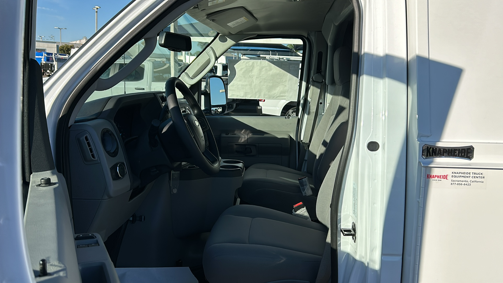 2025 Ford E-350SD Base 18