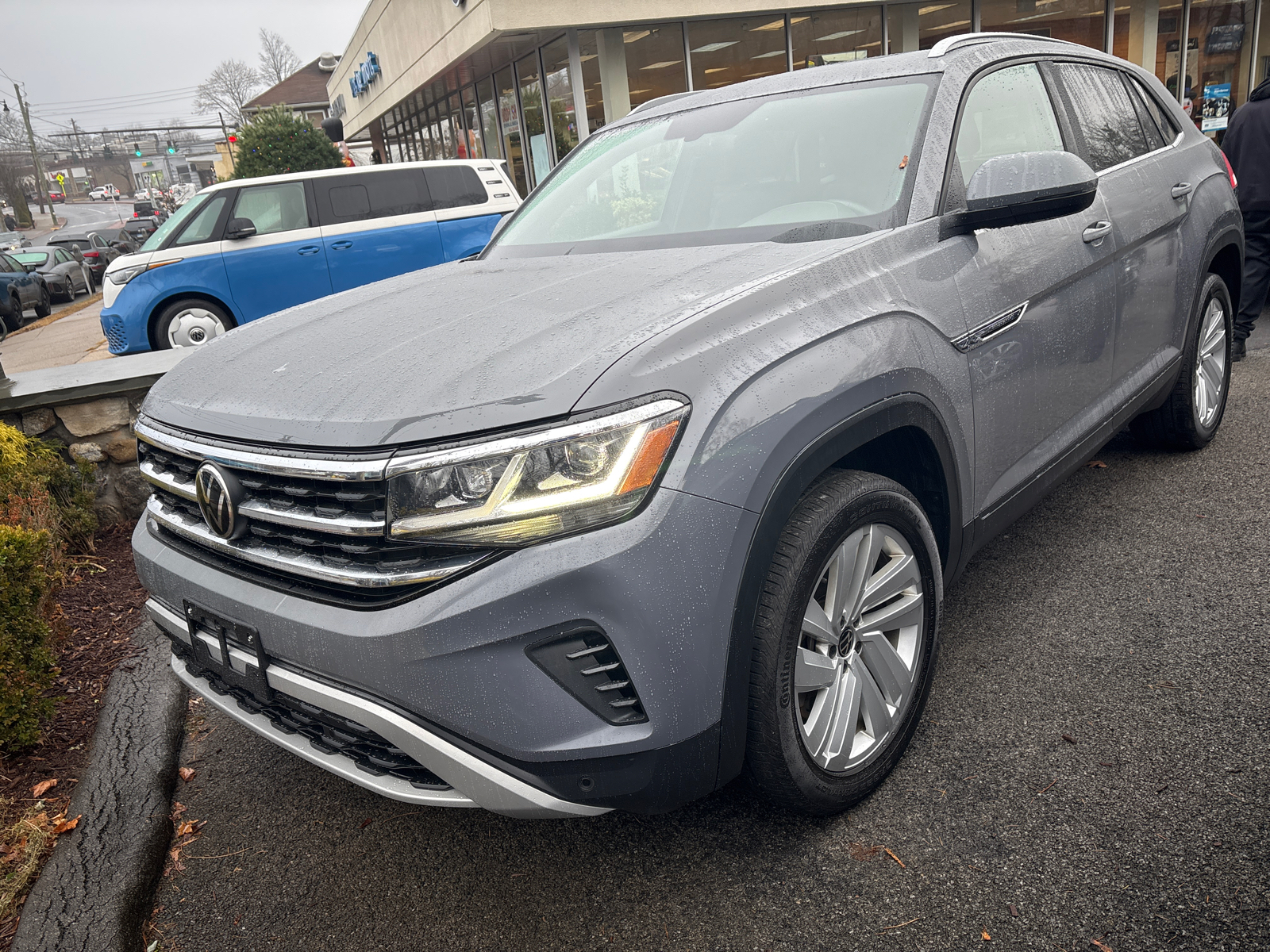 2021 Volkswagen Atlas Cross Sport 2.0T SE w/Technology 4MOTION 3