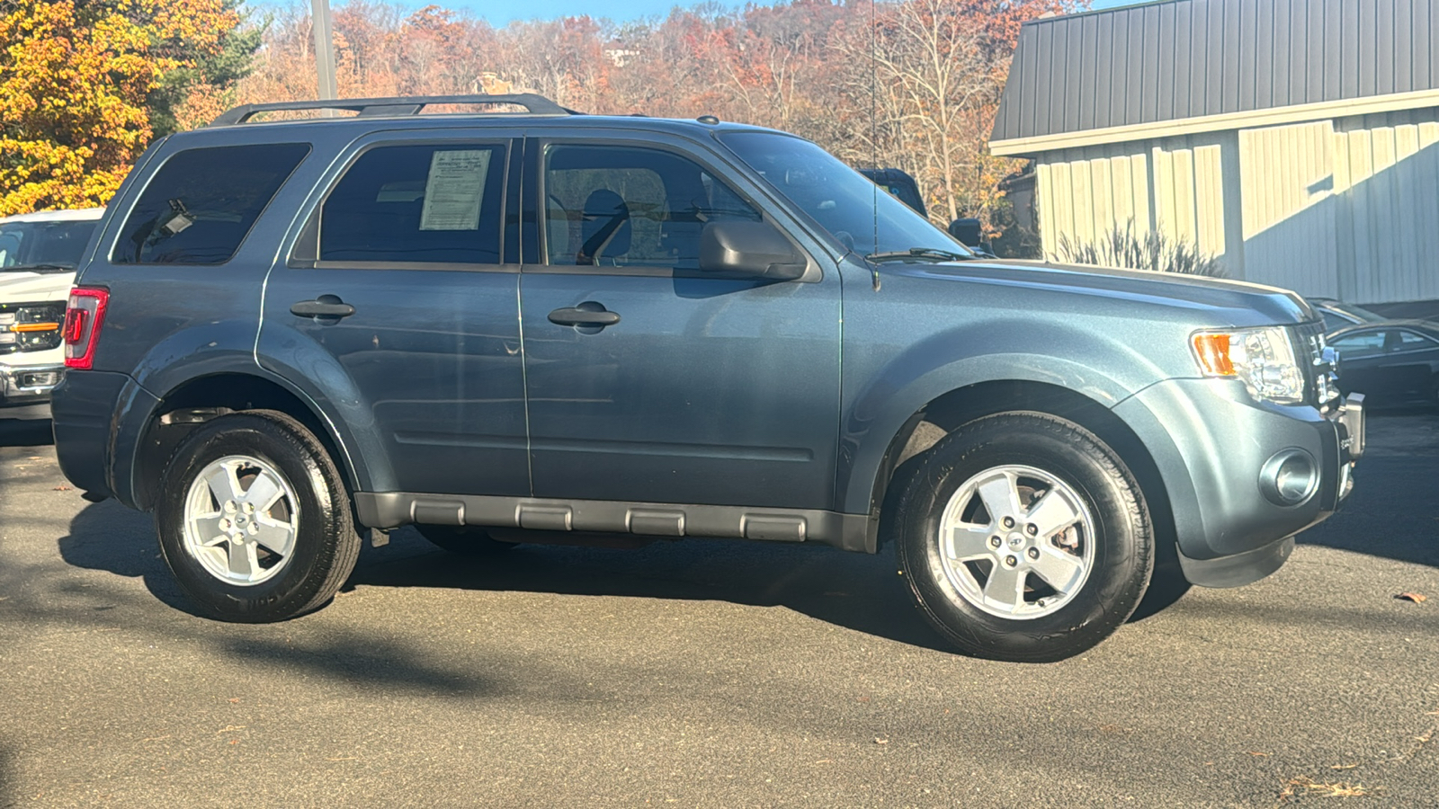 2011 Ford Escape XLT 10