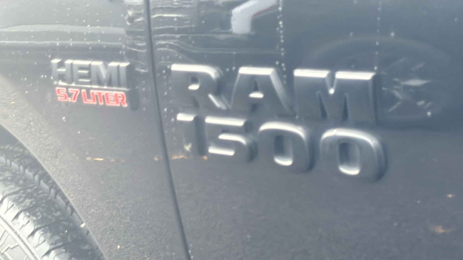 2018 Ram 1500 NIGHT 32