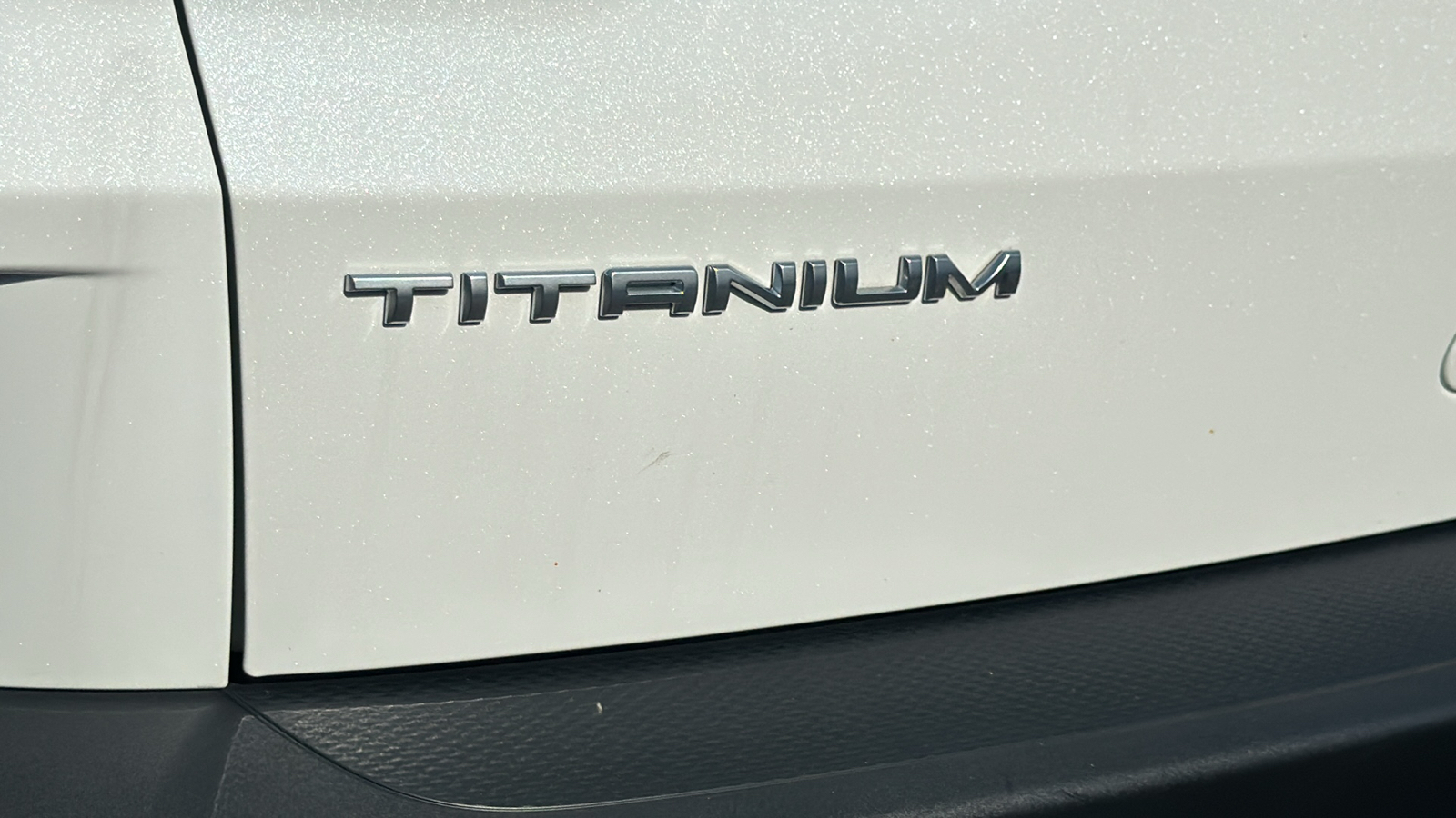 2022 Ford Escape Titanium Hybrid 31