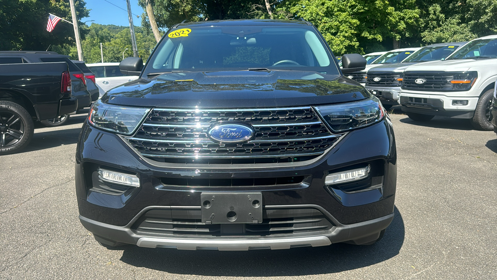 2021 Ford Explorer XLT 2