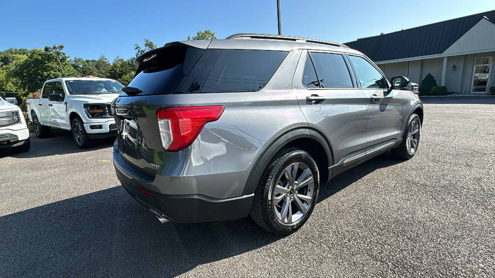 2022 Ford Explorer XLT 8