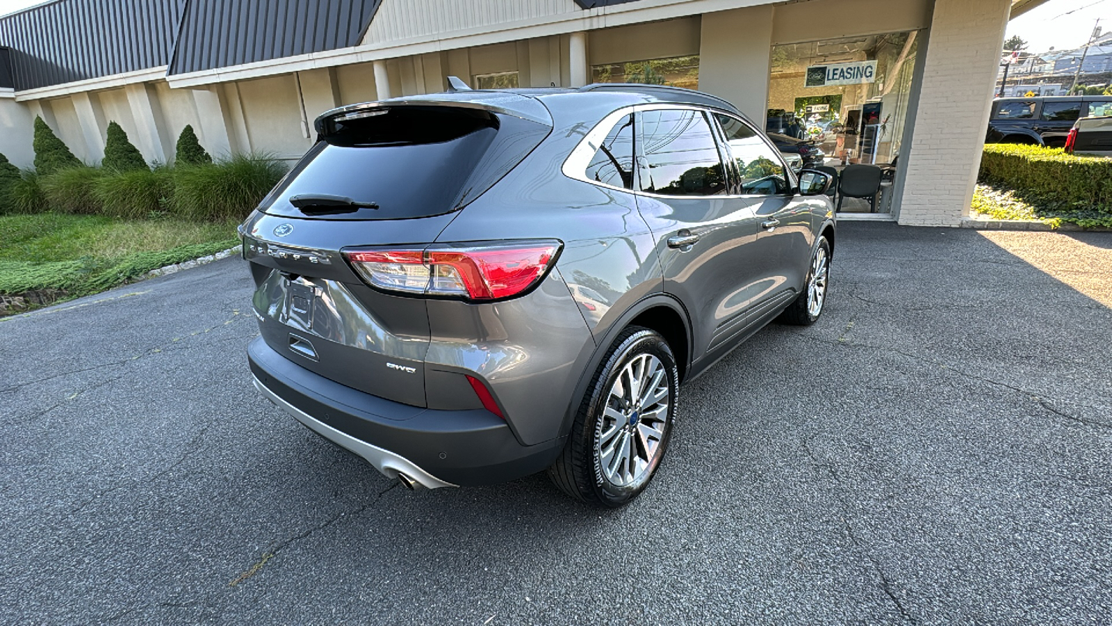 2022 Ford Escape Titanium 8