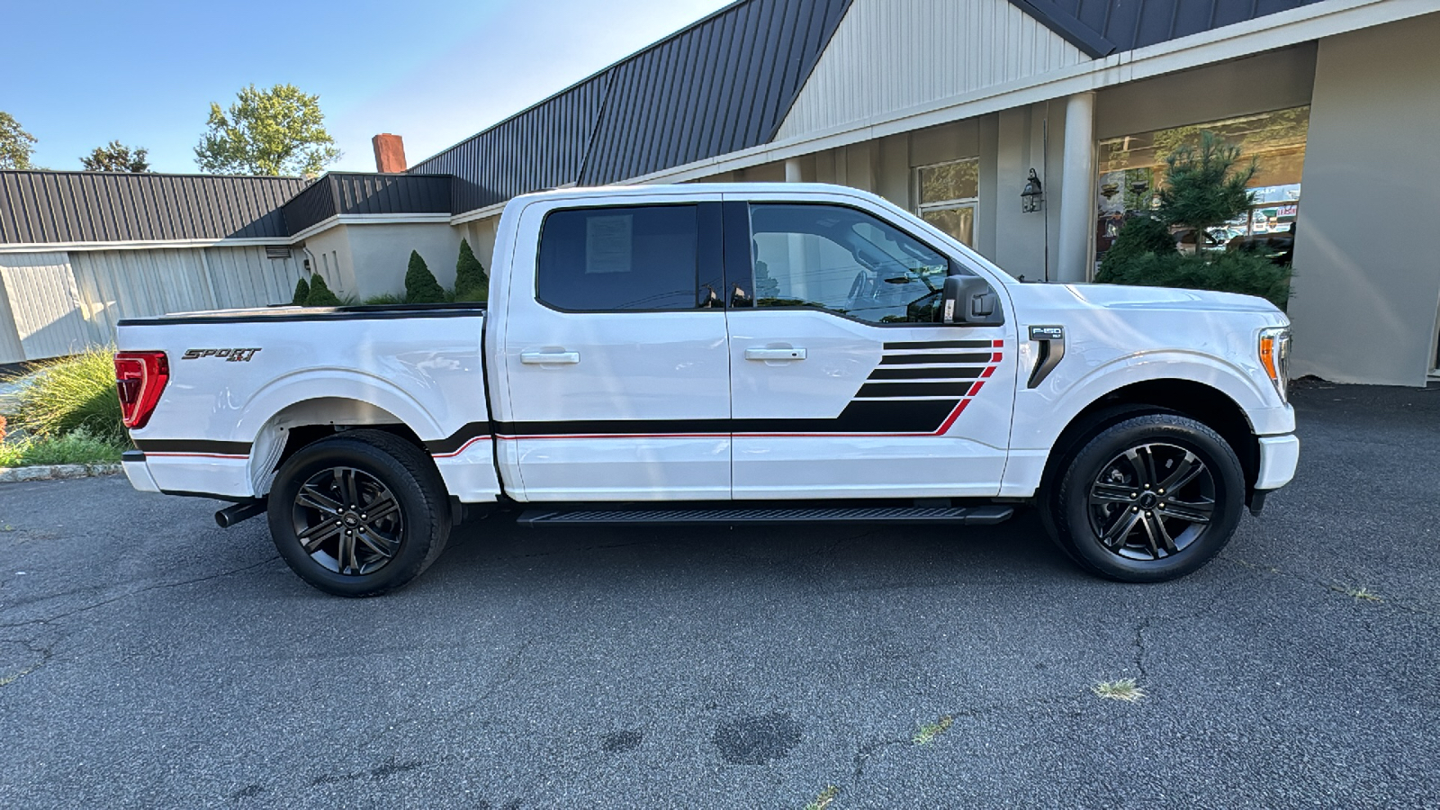 2021 Ford F-150 XLT 8