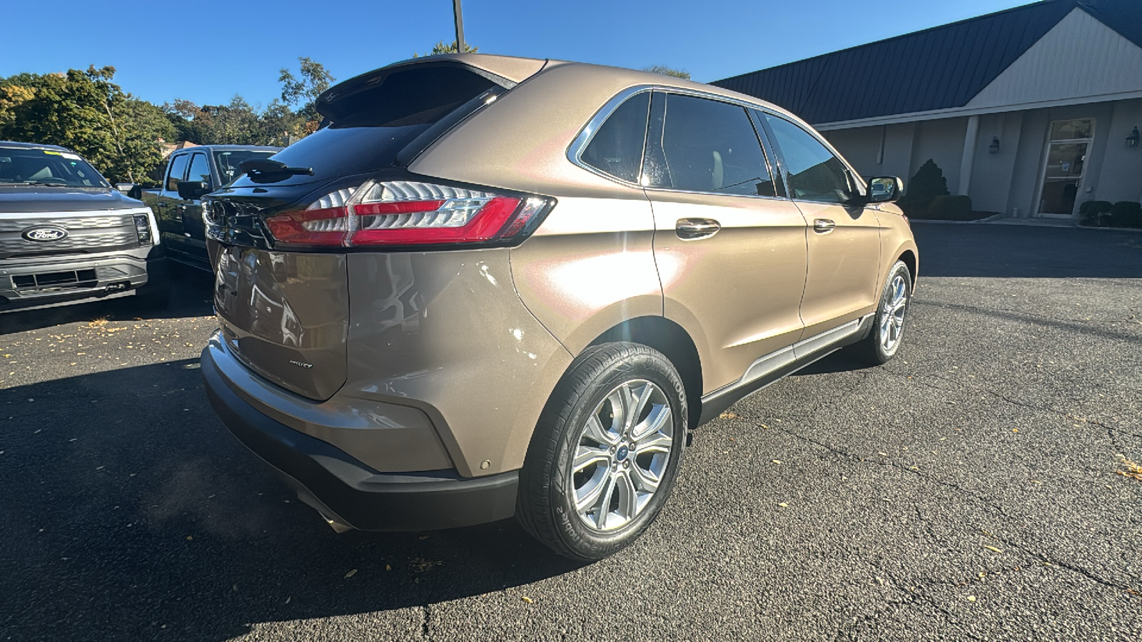 2021 Ford Edge Titanium 11