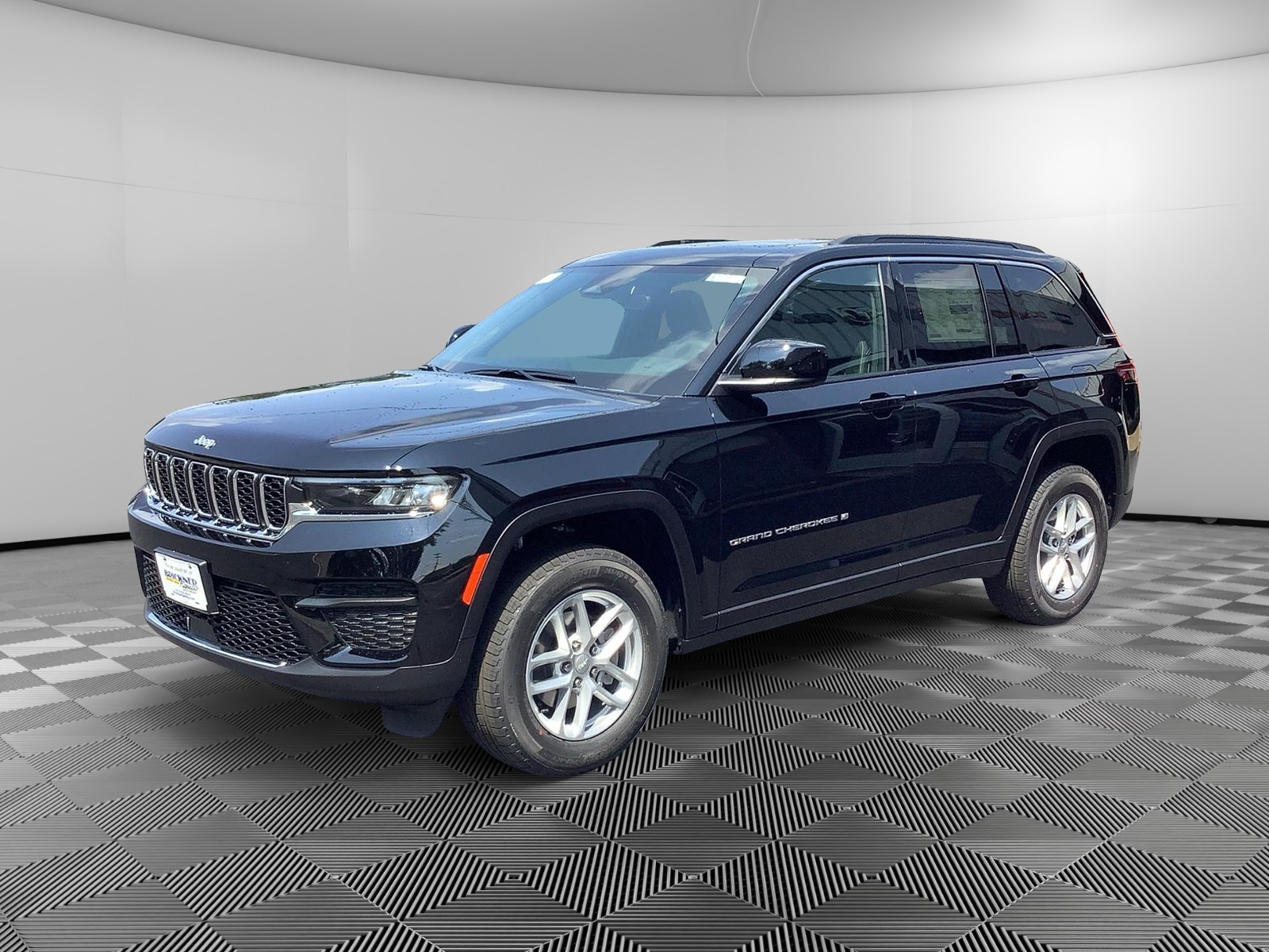 2024 JEEP Grand Cherokee Laredo 1