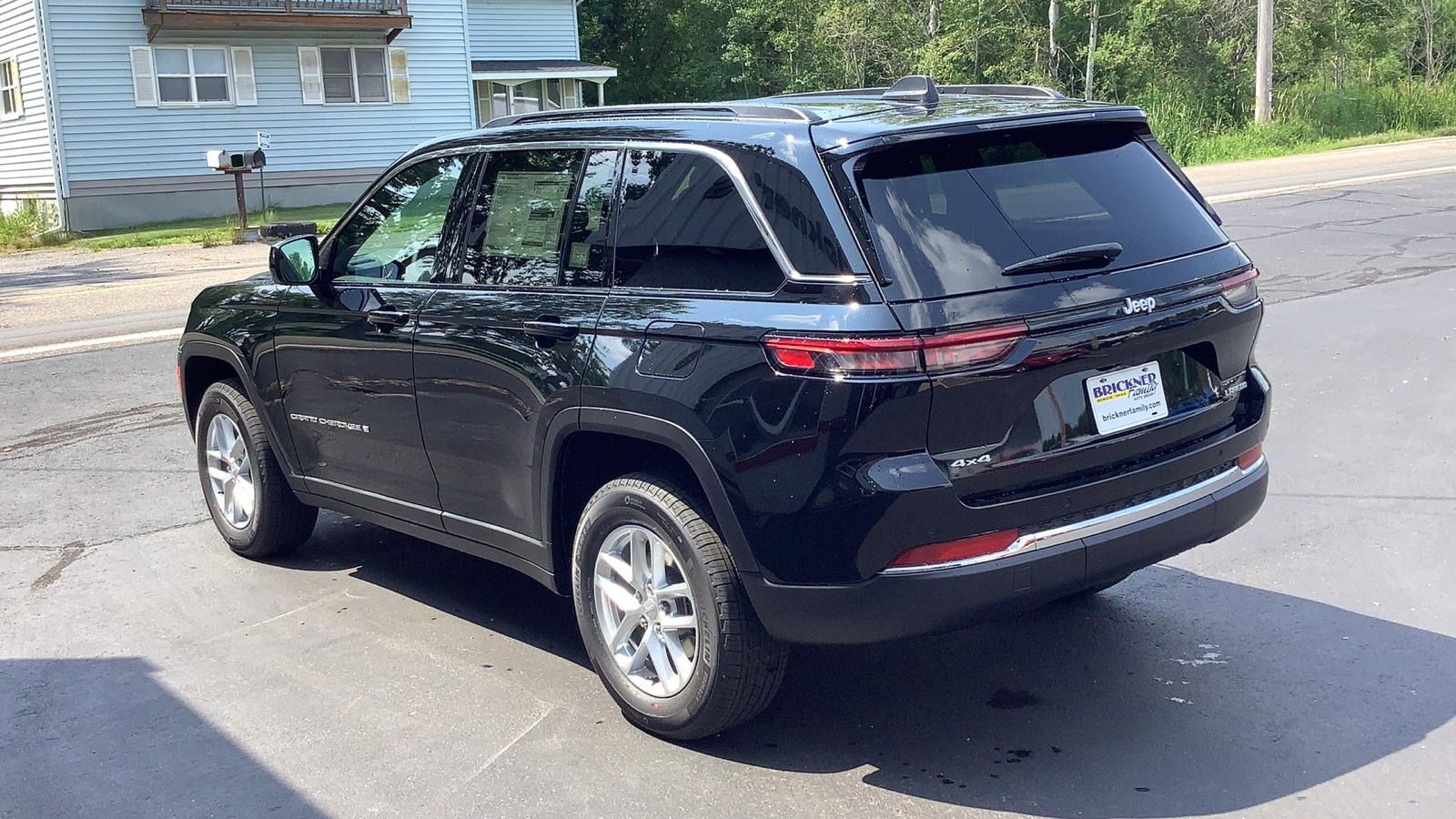 2024 JEEP Grand Cherokee Laredo 2