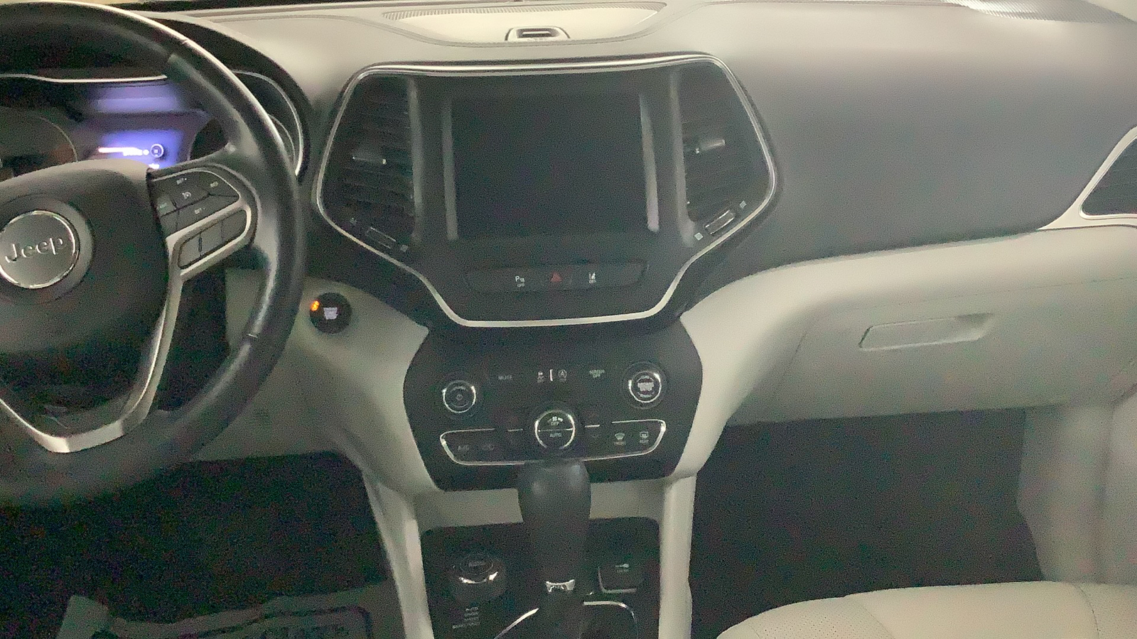 2021 Jeep Cherokee Latitude Lux 12